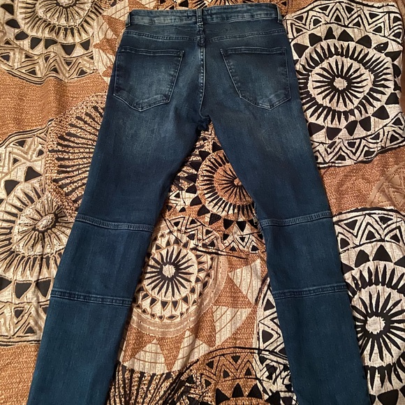 Skinny Ripped Zipper Jeans - Picture 2 of 3